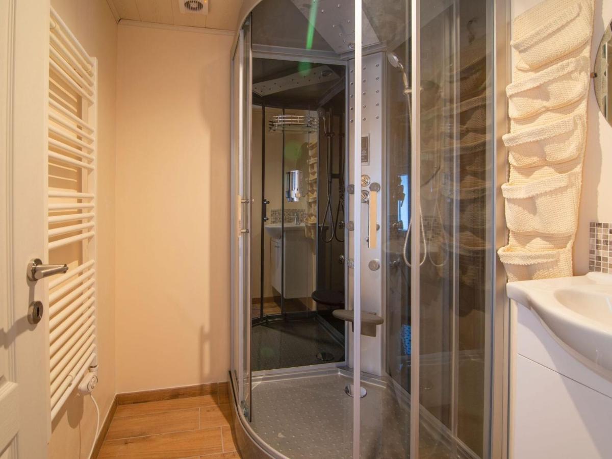Very Spacious House With Sauna And Countryside Views Gouvy