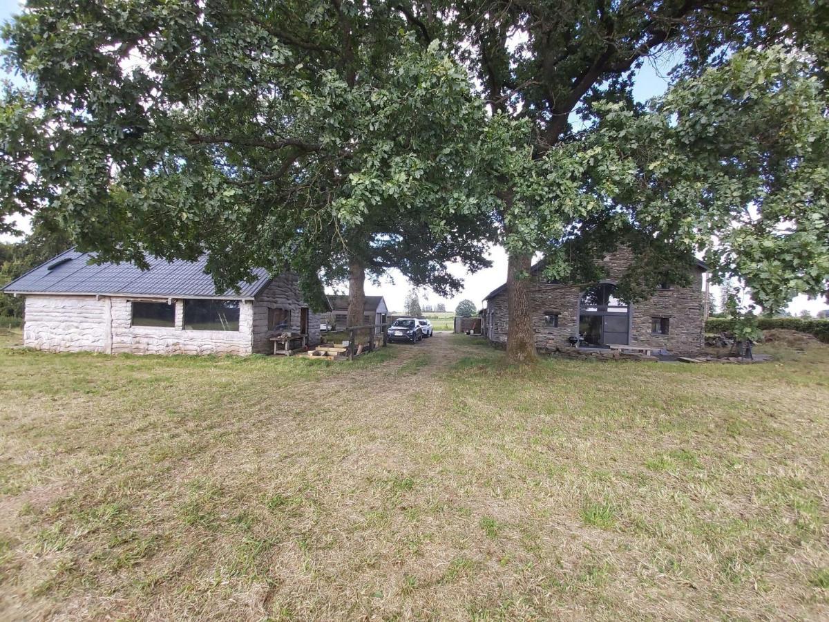 Hébergement de vacances Very Spacious House With Sauna And Countryside Views *