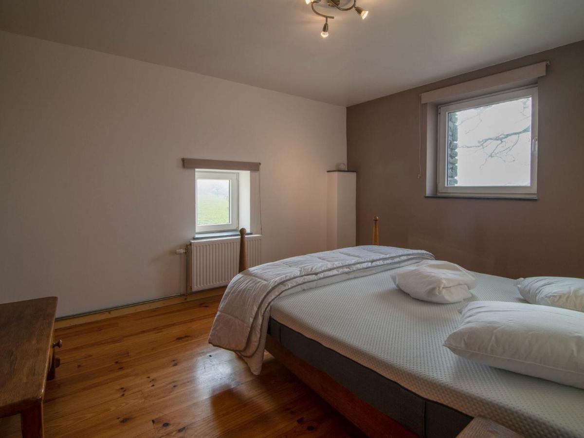 Very Spacious House With Sauna And Countryside Views Hébergement de vacances Gouvy