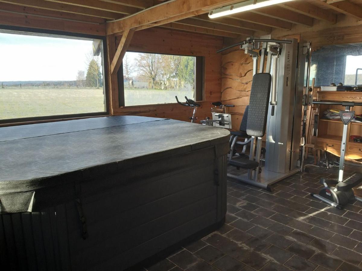 Holiday home Very Spacious House With Sauna And Countryside Views