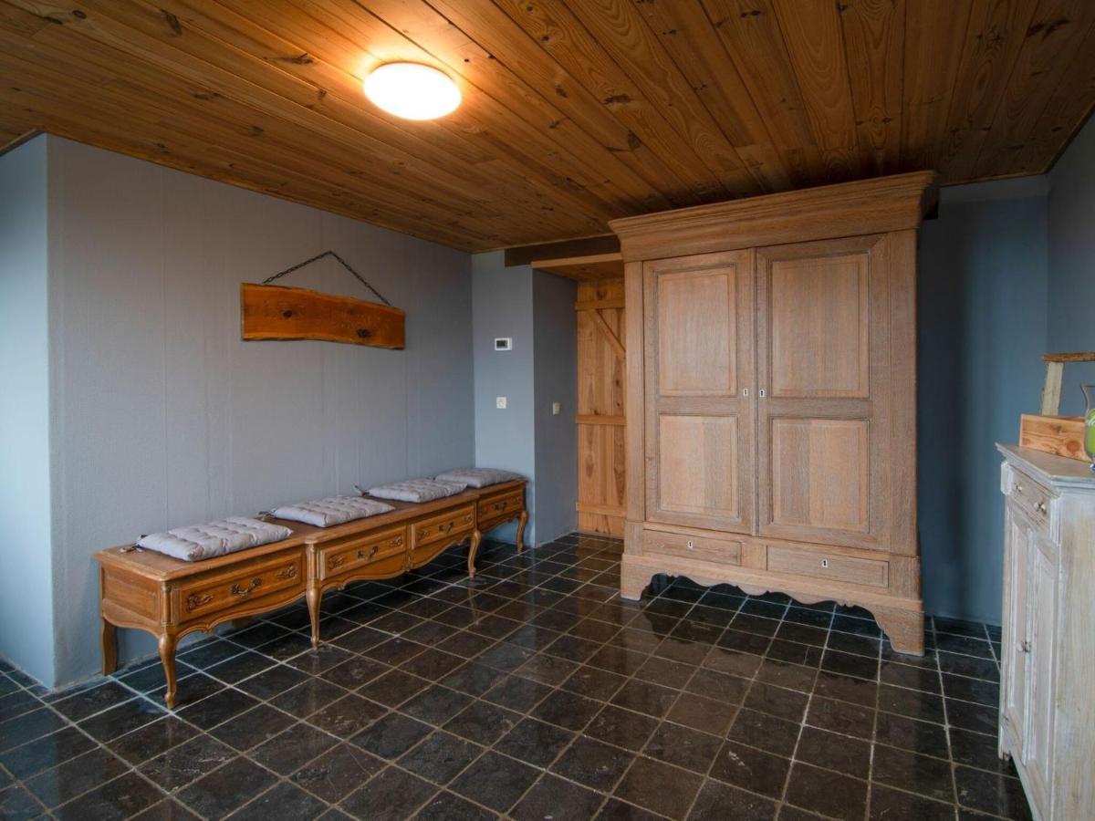 Very Spacious House With Sauna And Countryside Views Holiday home *